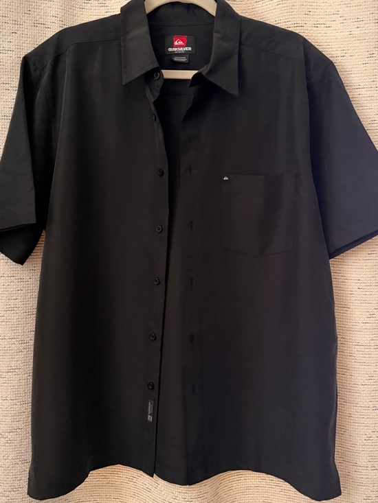 Quiksilver Other - Quiksilver Men’s Black Short-Sleeve Button-Down Shirt